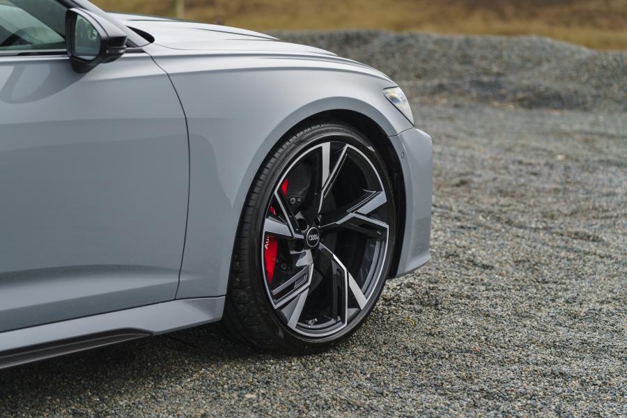 Детали экстерьера Audi RS6 Avant (C8) 2020 года  (UK) (фото 88 из 150)